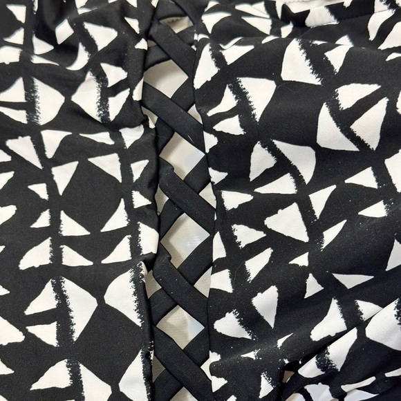 Time & Tru B&W One Piece Swimsuit with geometric crisscross, cut outs on sides - Picture 3 of 3